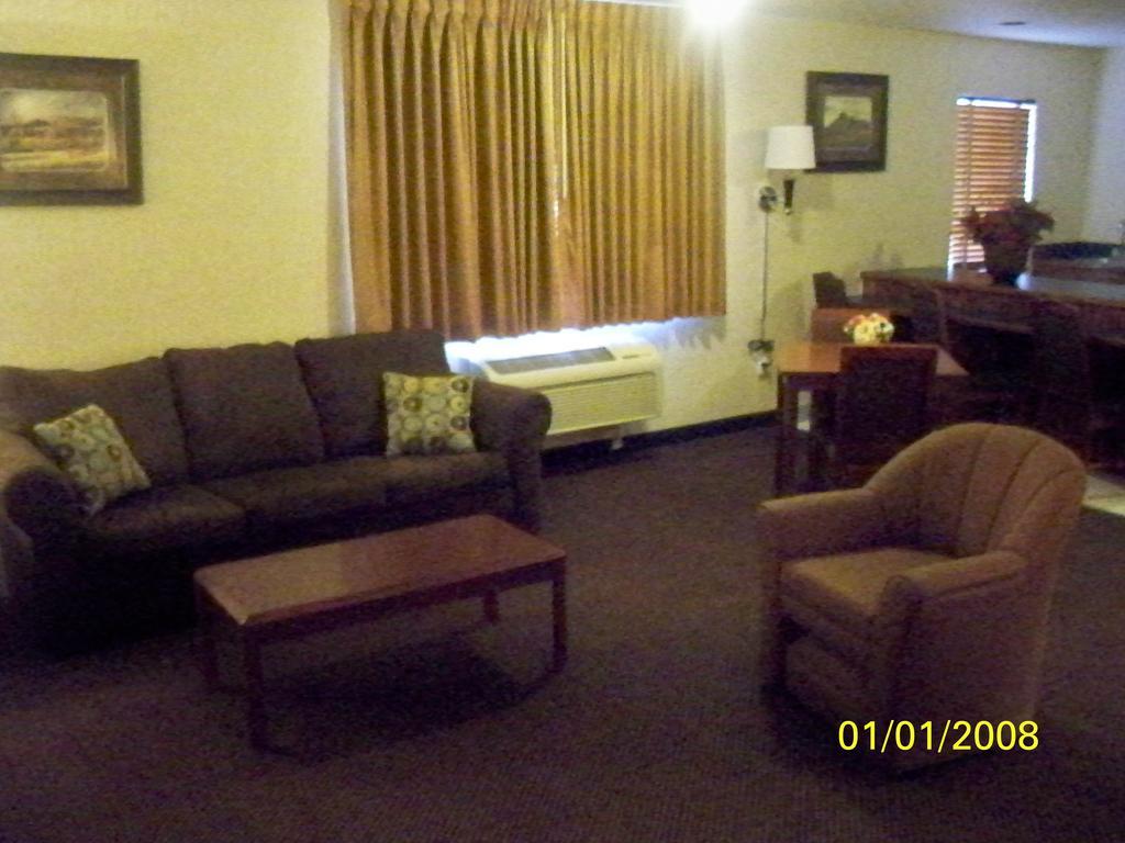 Hotel Baymont By Wyndham Golden/red Rocks 2*